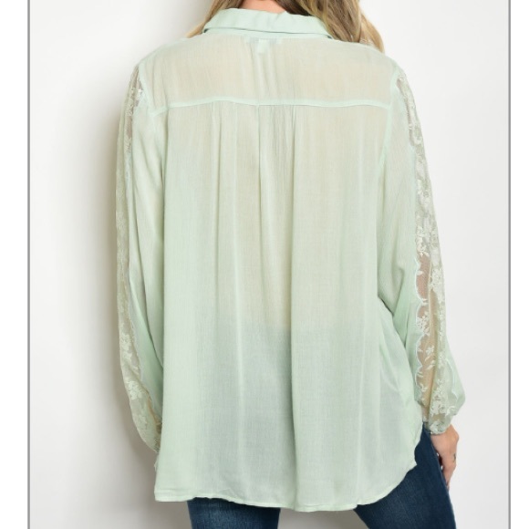 Pale sage mint button-up blouse w/lace detail - Picture 2 of 6